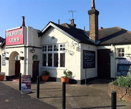 길드포드 Holroyd Arms 아파트 외부 사진
